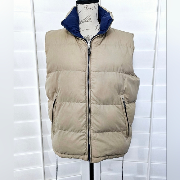 CODY JAMES REVERSIBLE PUFFER VEST - Picture 1 of 16